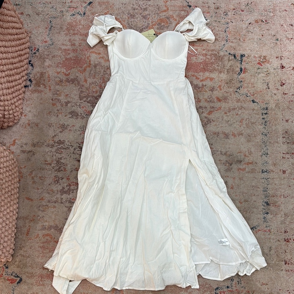 NWT Ivory off the shoulder dress